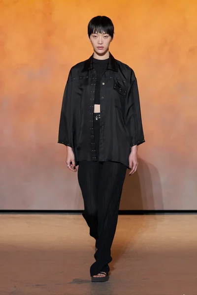 Look 5